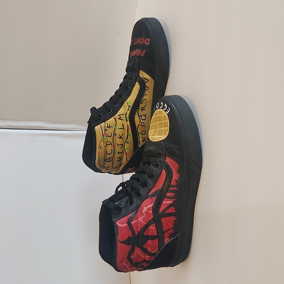 Stranger Things  Custom Van's - Picture 2 of 10